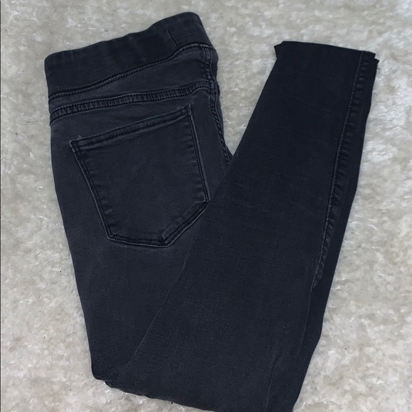 Old Navy black jeans - Picture 1 of 3